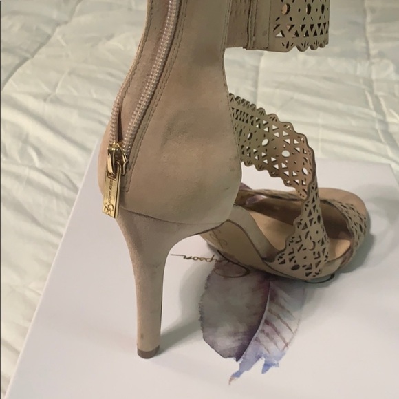 Jessica Simpson high heels - Picture 13 of 17